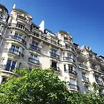 Outstanding 2 Bedrooms With A Terrific Eiffel Tower View