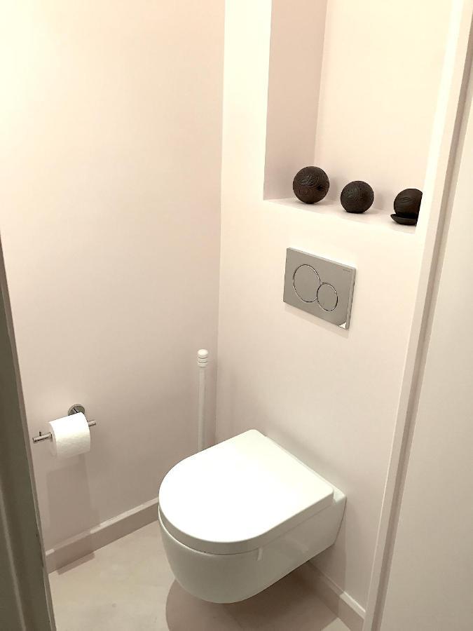 Outstanding 2 Bedrooms With A Terrific Eiffel Tower View Appartamento *