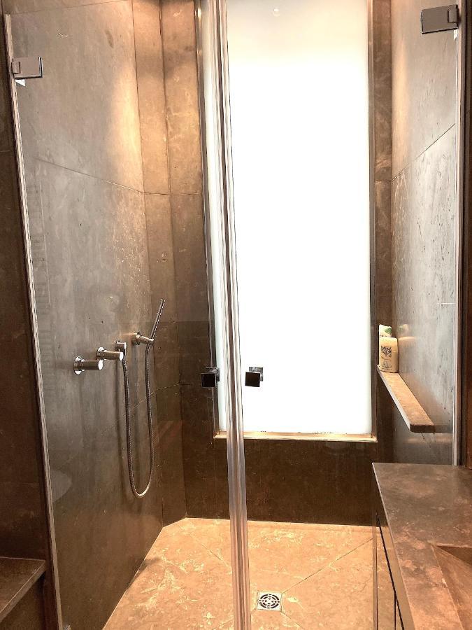 Outstanding 2 Bedrooms With A Terrific Eiffel Tower View * Parigi