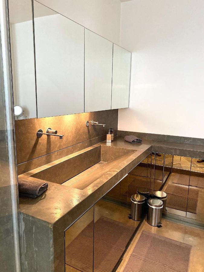 Outstanding 2 Bedrooms With A Terrific Eiffel Tower View Appartamento