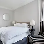 Outstanding 2 Bedrooms With A Terrific Eiffel Tower View